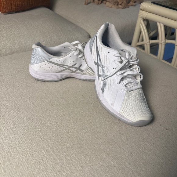 ASICS running sneakers - Picture 1 of 4